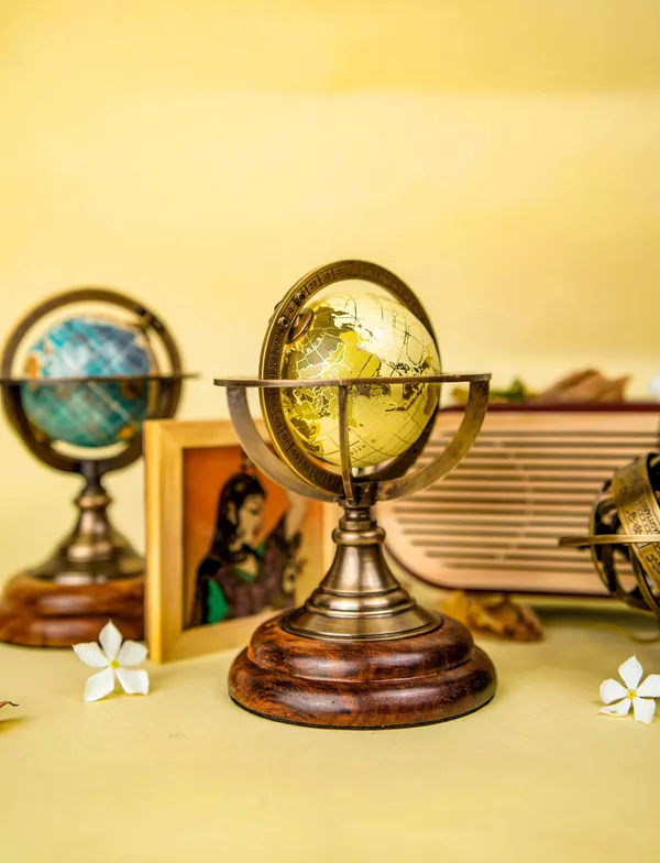 Astra_6.2_Armillary_Globe_On_Wooden_Base